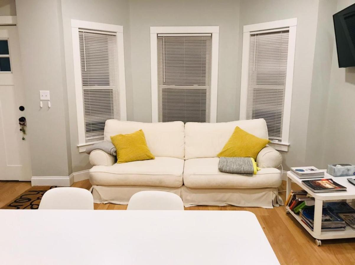 Renovated, 10 Min From The City Boston Bagian luar foto