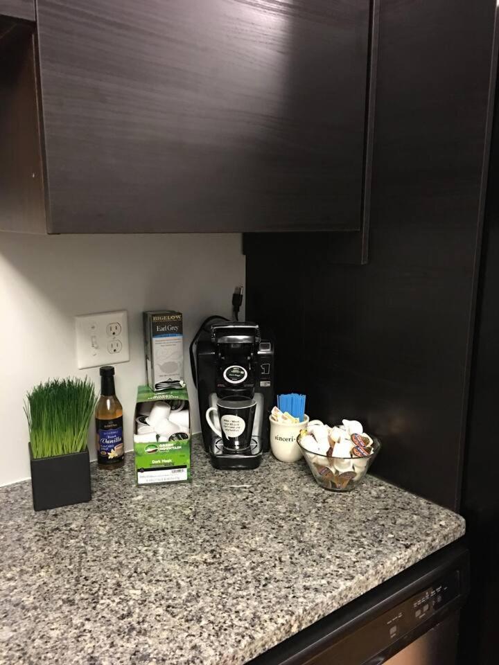Renovated, 10 Min From The City Boston Ruang foto