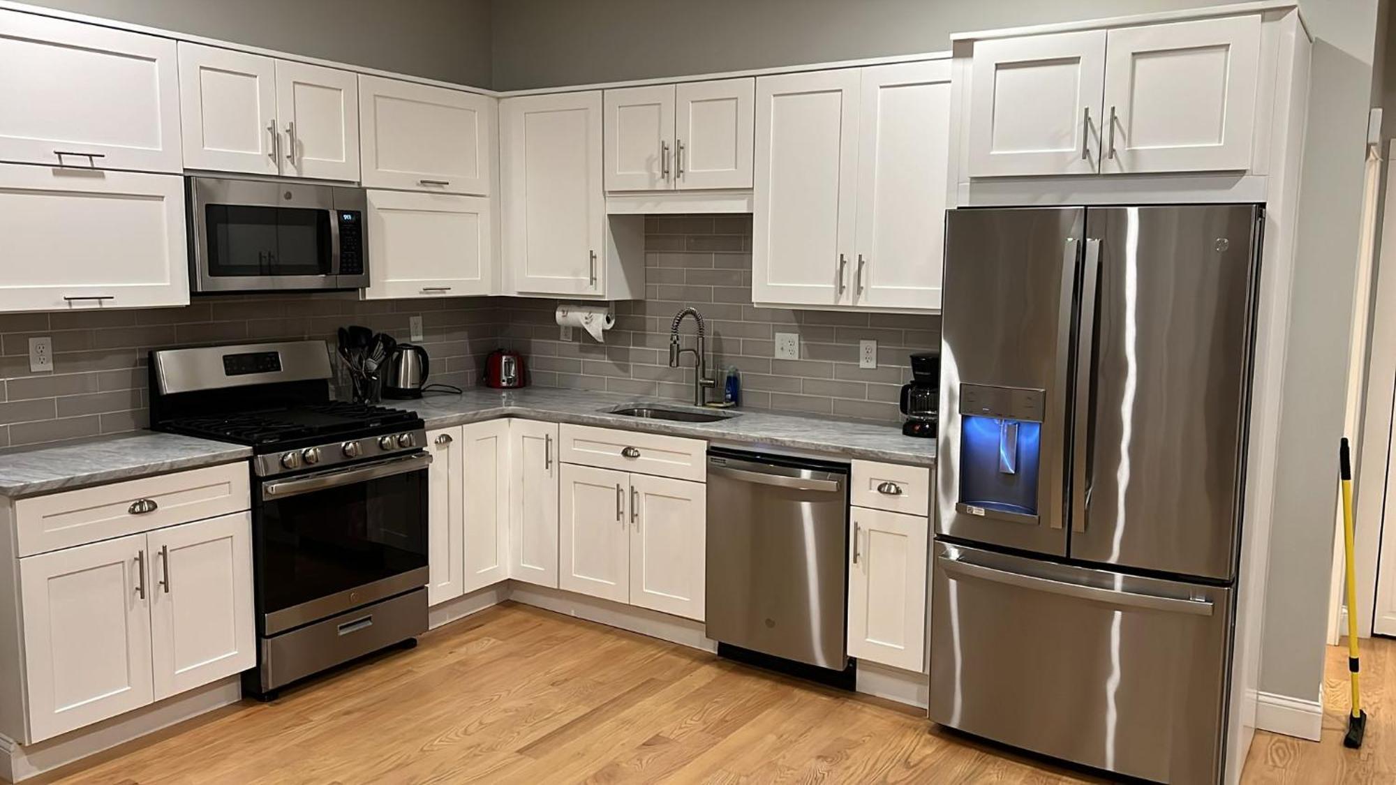 Renovated, 10 Min From The City Boston Bagian luar foto